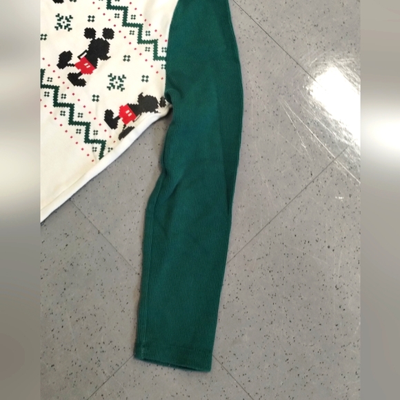 •Disney's Mickey Mouse Toddler Boy Size 6 Raglan Holiday Tee by Jumping Beans - Picture 8 of 11